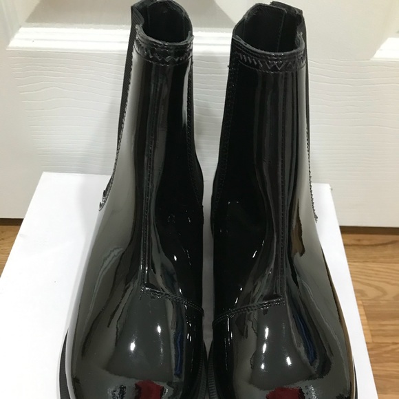 zillow patent dr martens